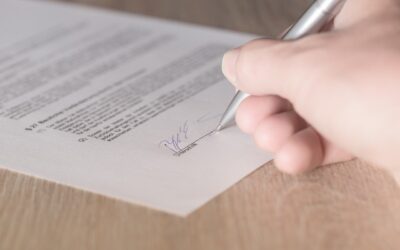 Rappel à la loi du Défenseur des droits relatif à la personne compétente pour signer le contrat de séjour