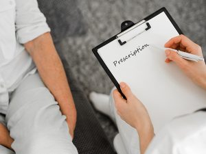 Masseurs-kinésithérapeutes : la liste des produits de santé prescriptibles passe de 16 à 58